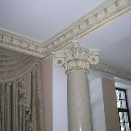 Художественная роспись лепнины. Художественное нанесение венецианской штукатурки на колонны